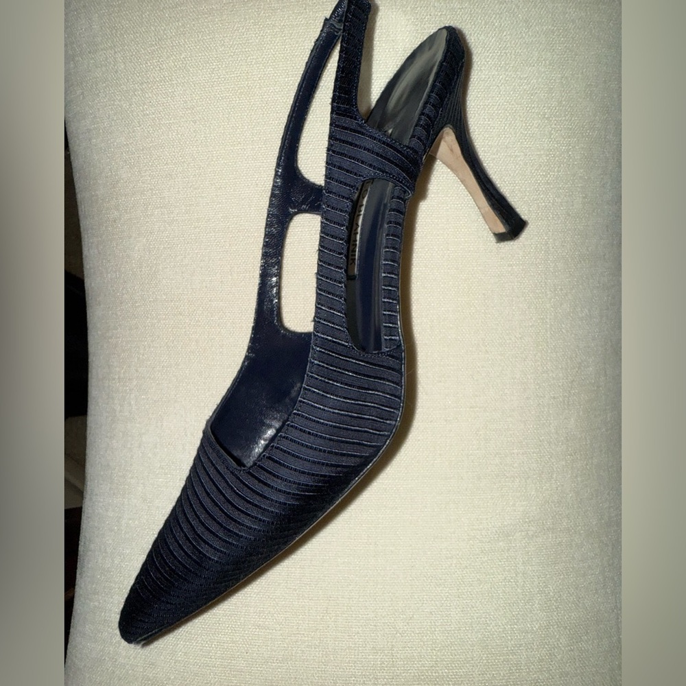 Manolo Blahnik Textured Navy Heels - Picture 5 of 6